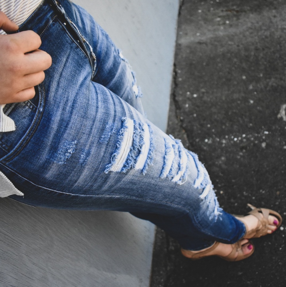 SADIE BUTTON UP DISTRESSED SKINNY JEANS